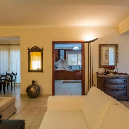 Nyaraló Danae's House